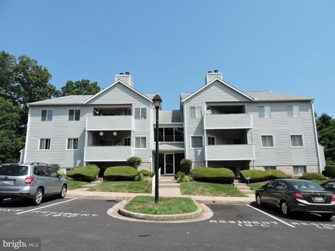 Condo For Rent - 2219 Lowells Glen Road #K<br/> BALTIMORE, MD 21234