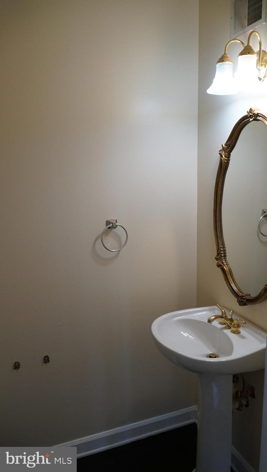 WAVERLY WOODS - Residential Lease