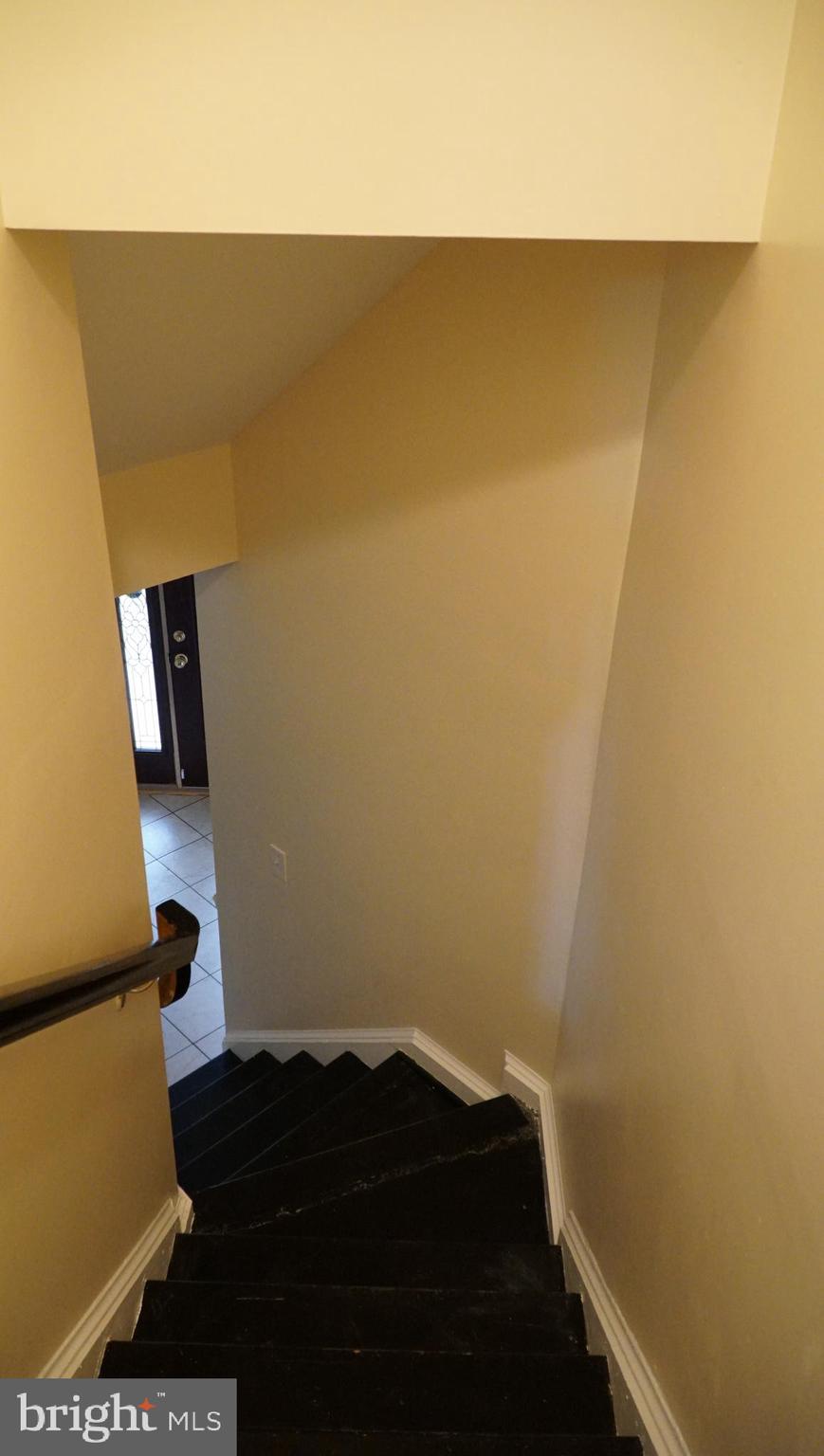 WAVERLY WOODS - Residential Lease