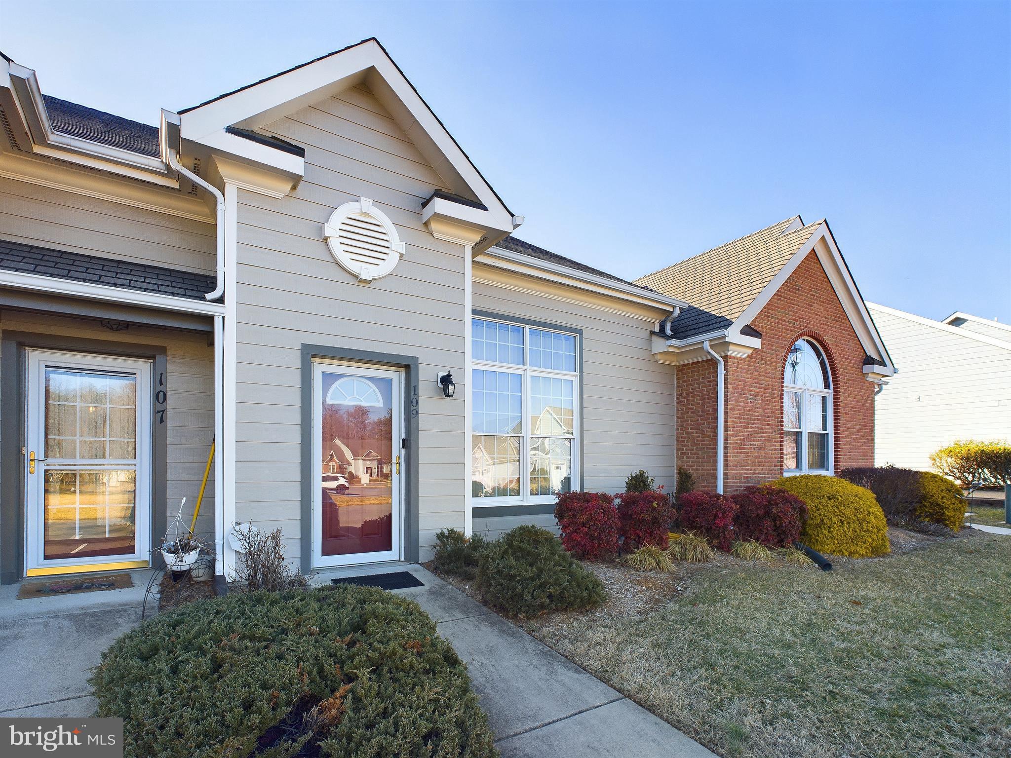 WASHINGTON SQUARE LA PLA - Residential