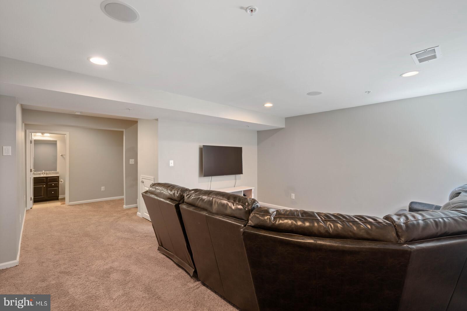 POTOMAC SHORES - Residential