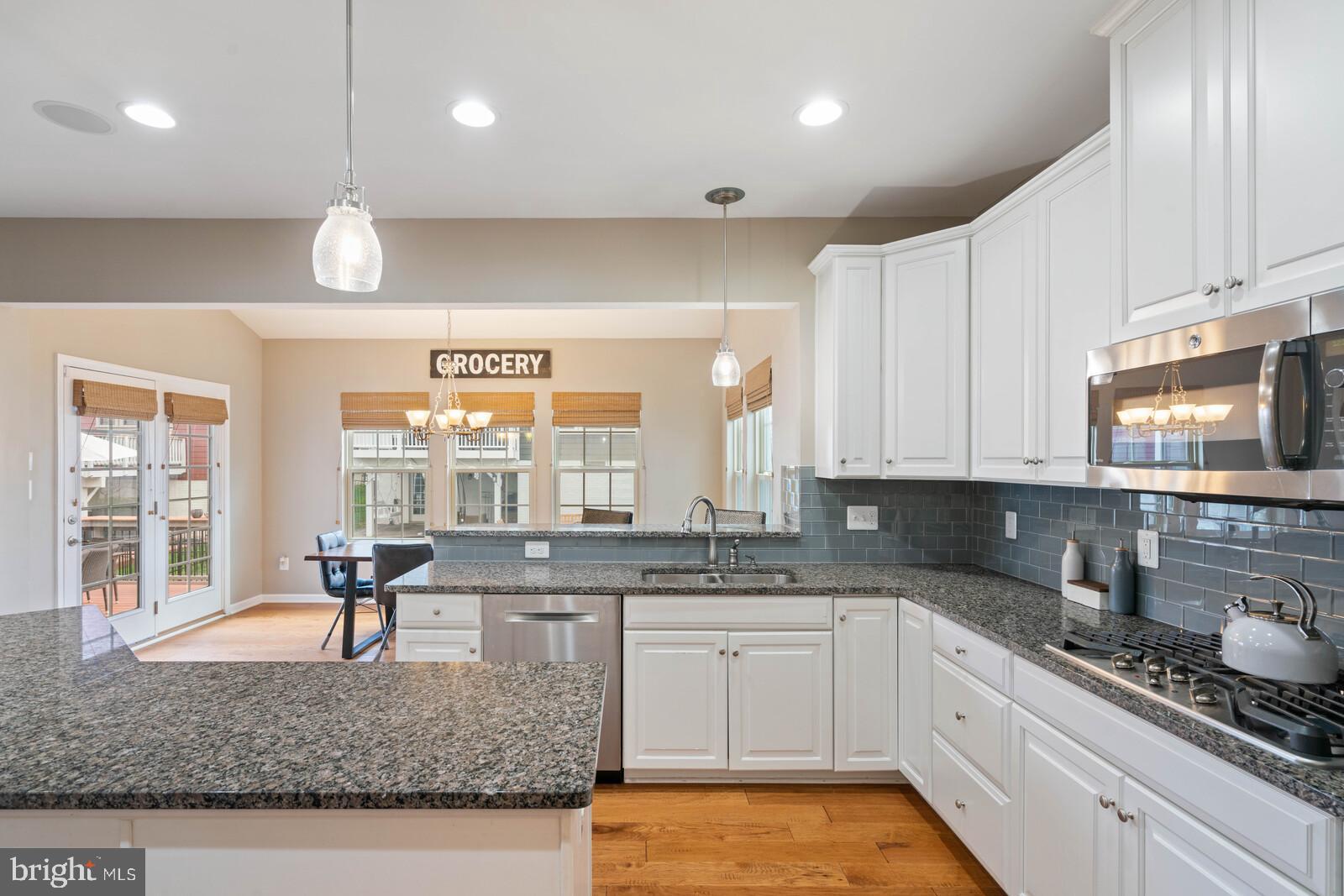 POTOMAC SHORES - Residential