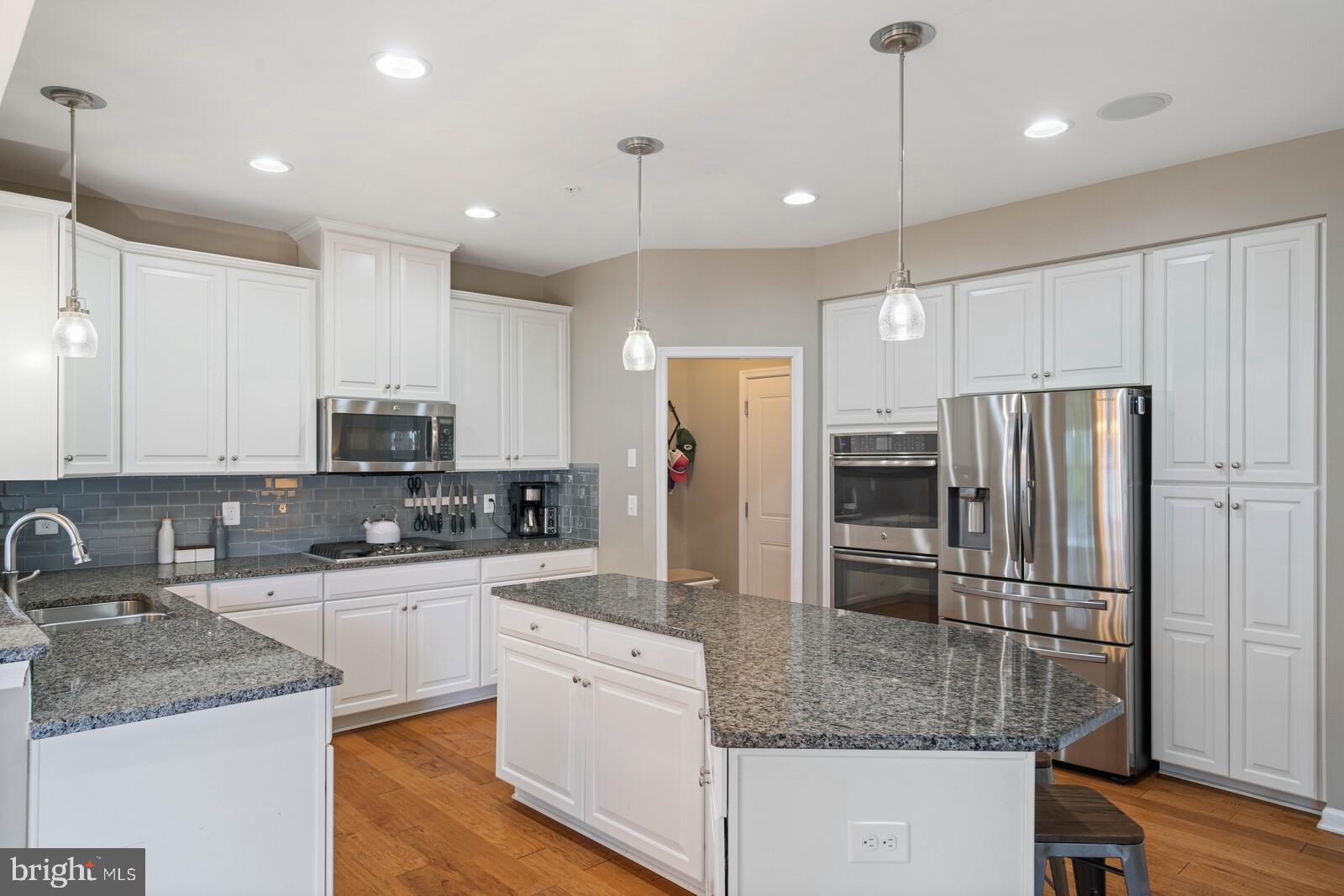 POTOMAC SHORES - Residential