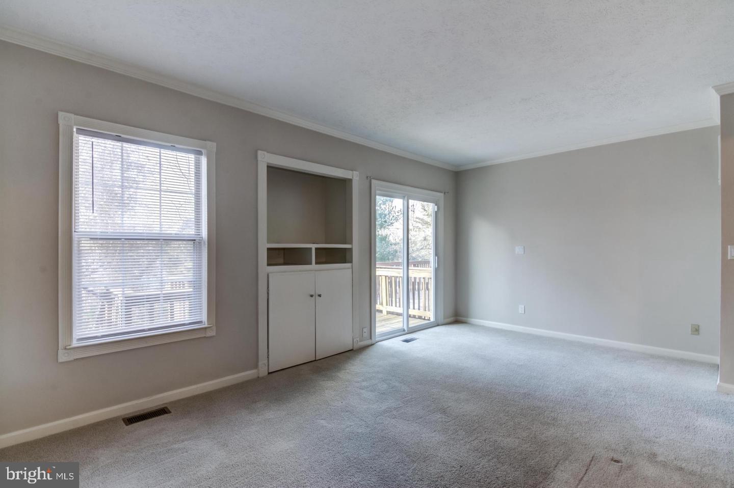 HAMPTON OAKS - Residential Lease