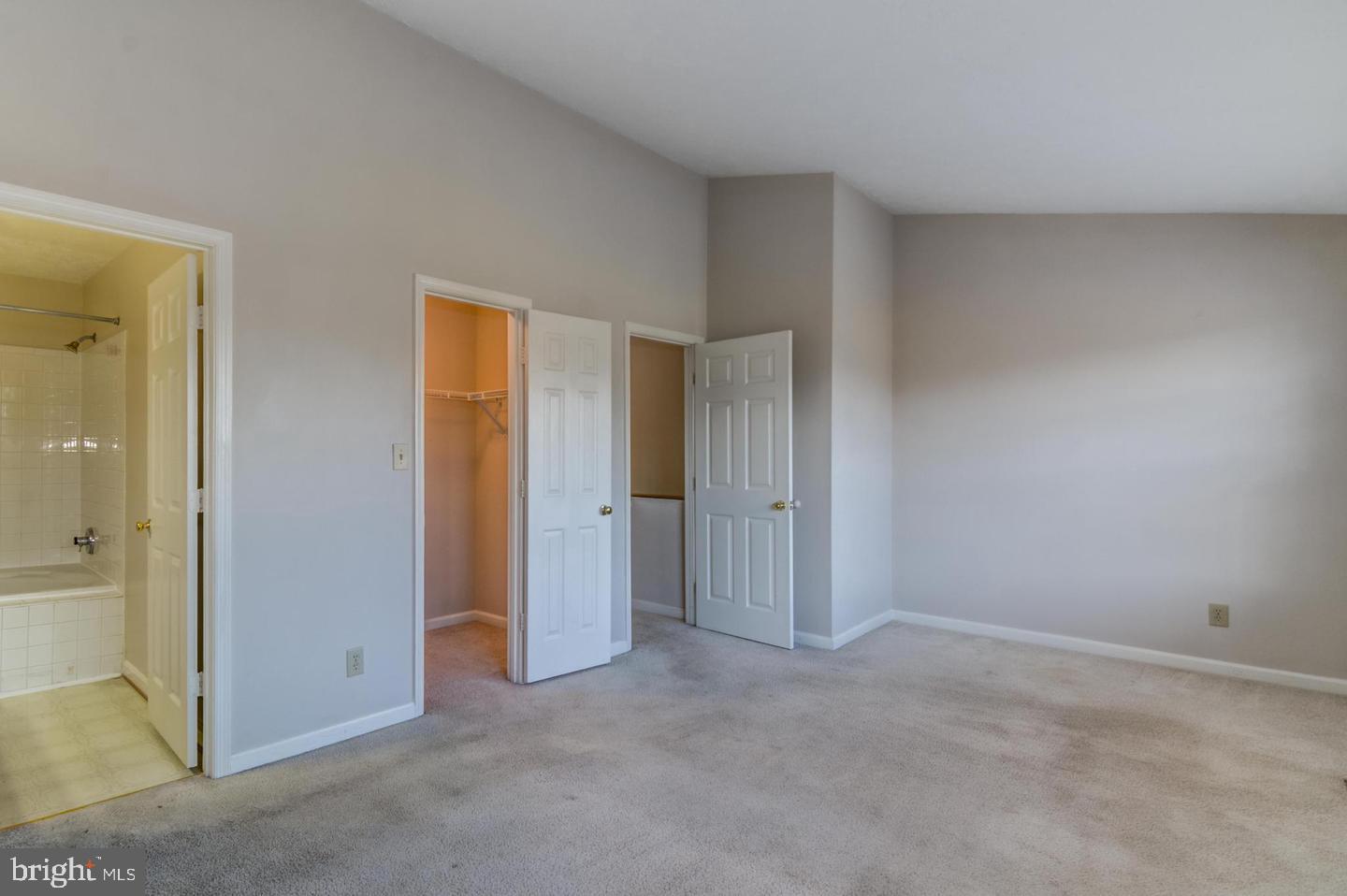 HAMPTON OAKS - Residential Lease