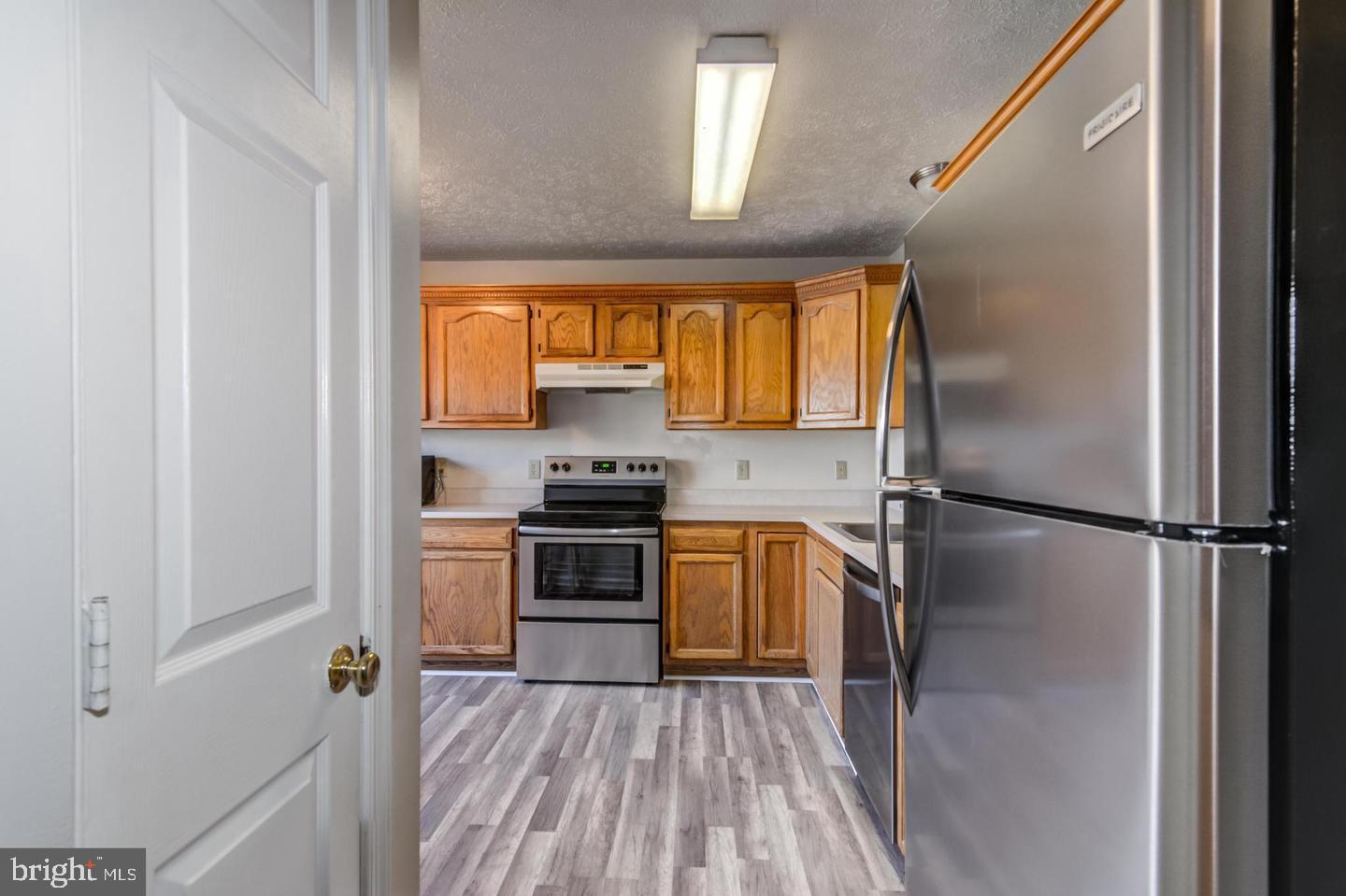 HAMPTON OAKS - Residential Lease