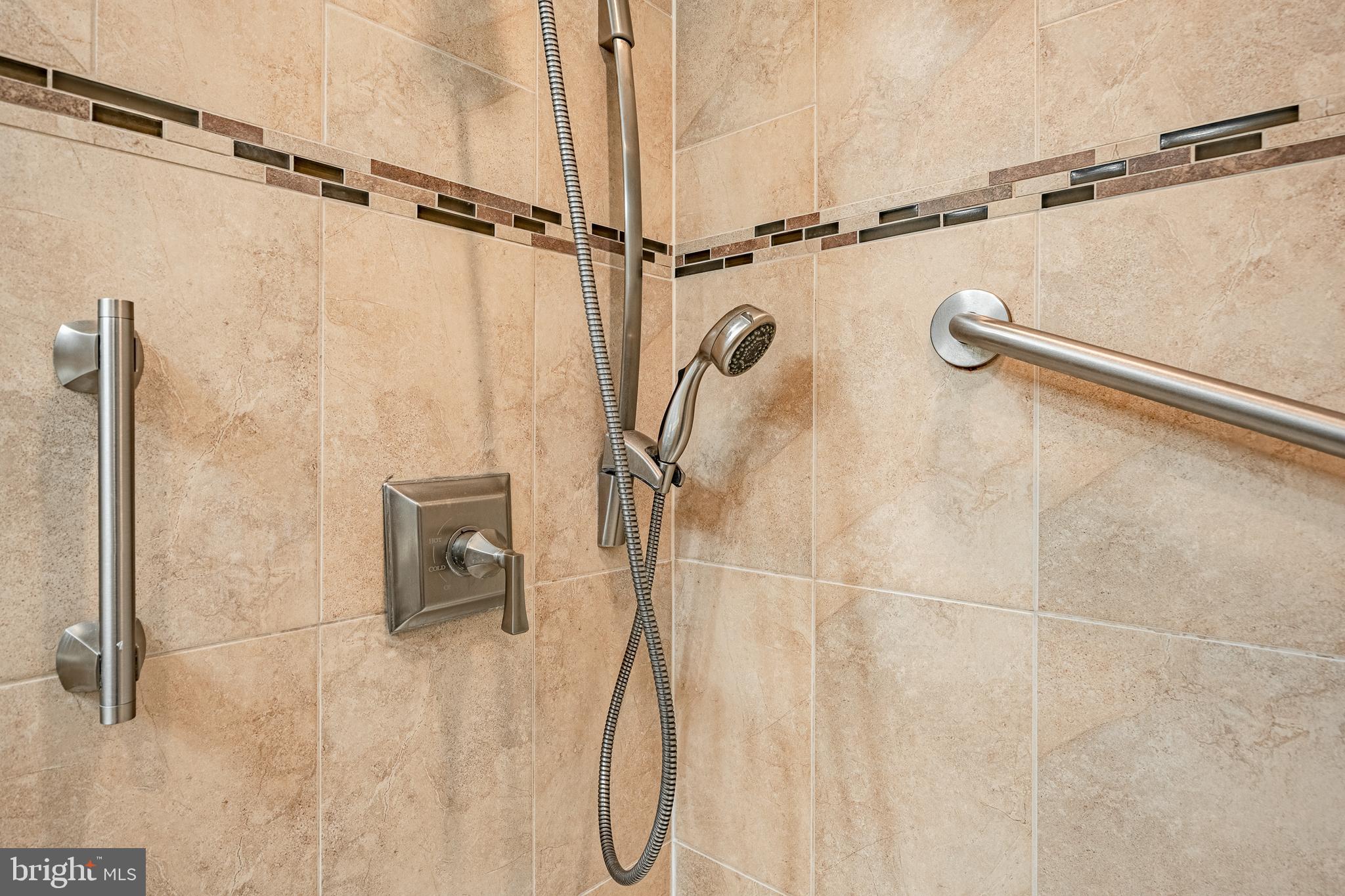 LEEDOM ESTS - Residential