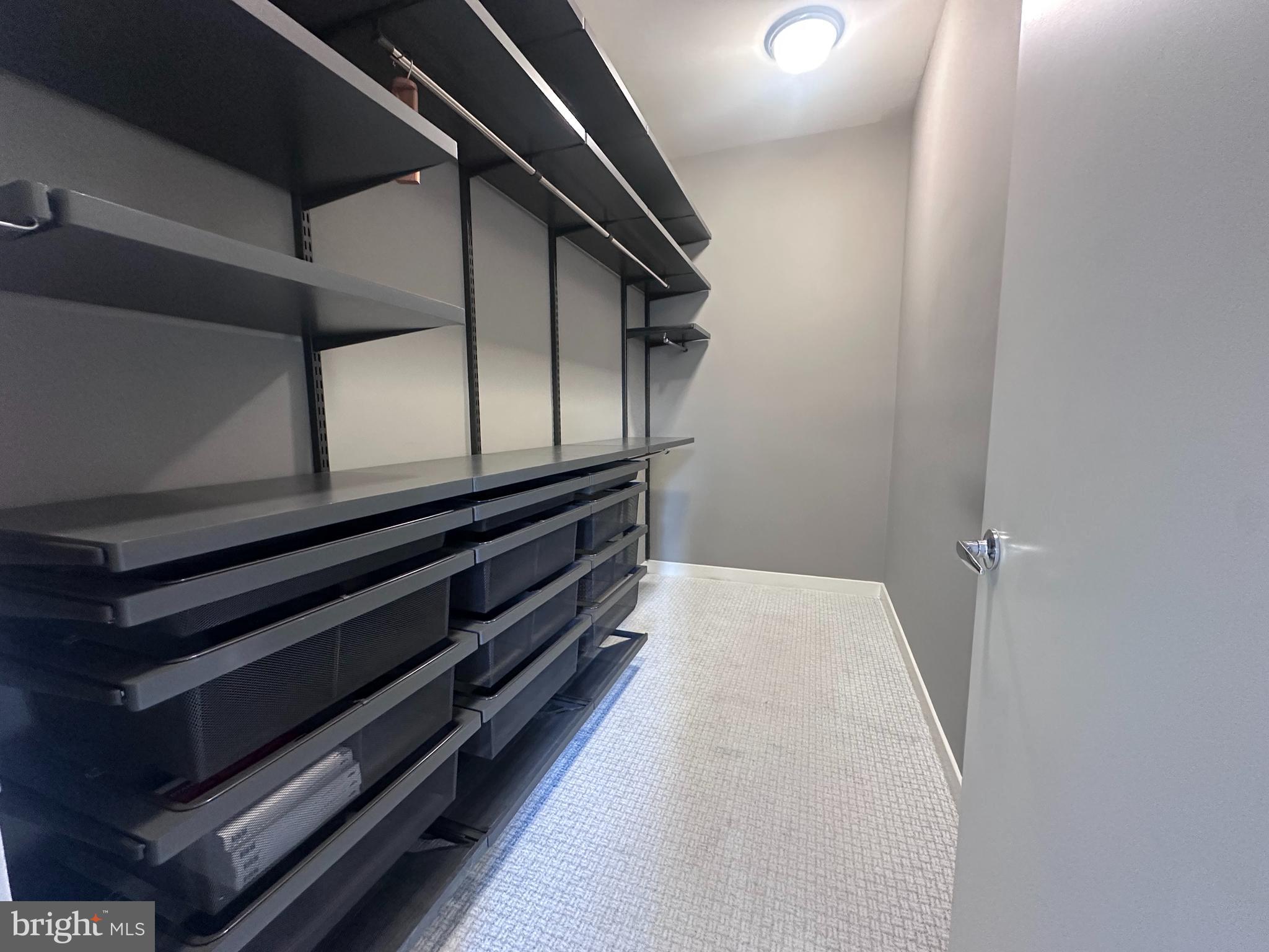 RESTON TOWN CENTER - Residential