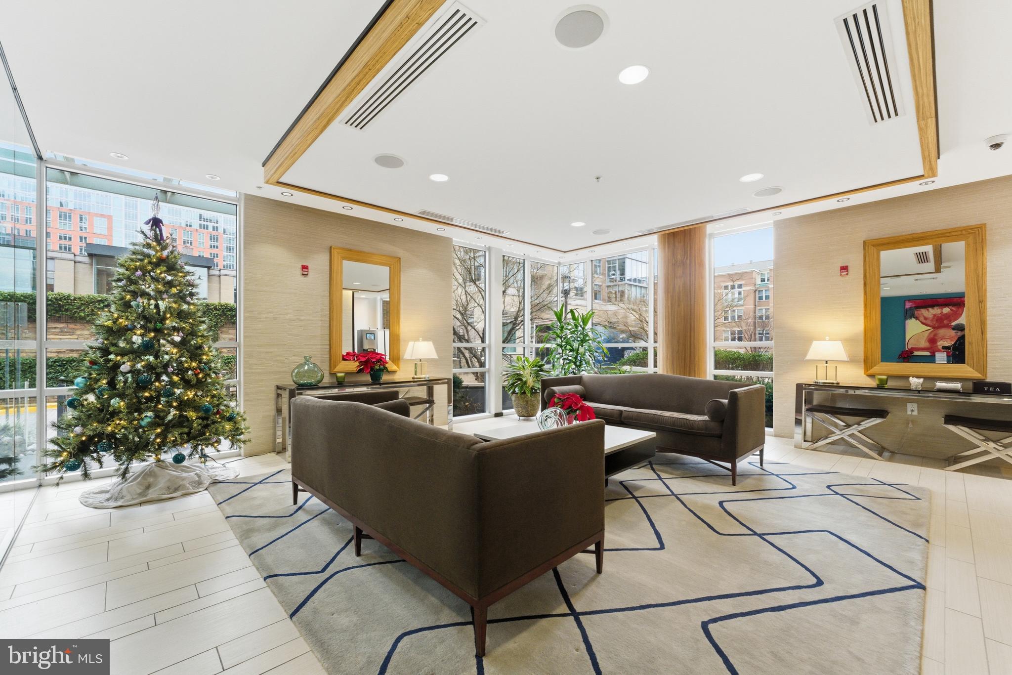 RESTON TOWN CENTER - Residential