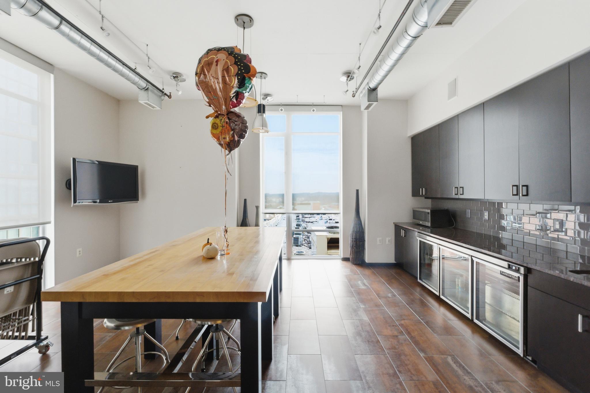 RESTON TOWN CENTER - Residential