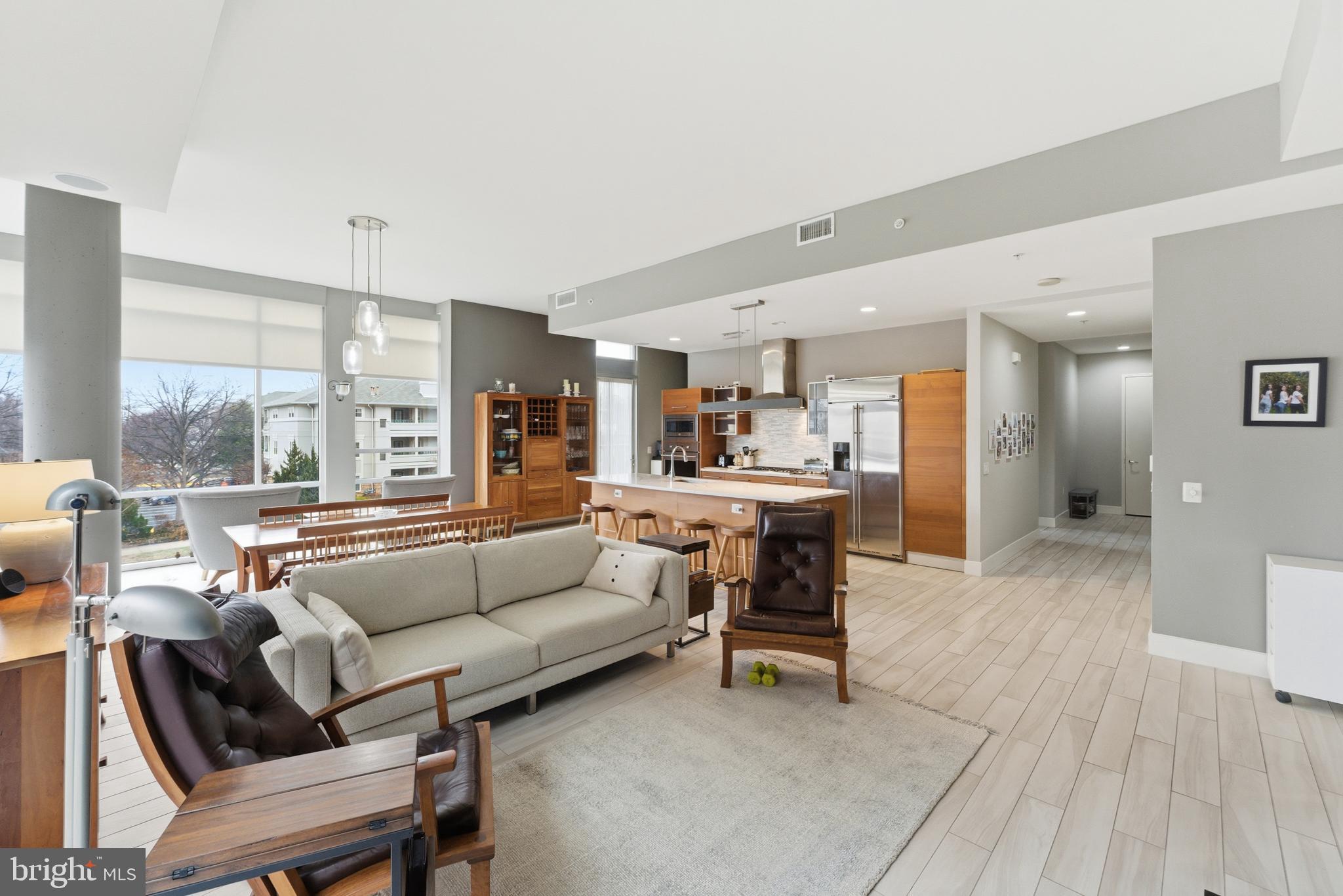 RESTON TOWN CENTER - Residential