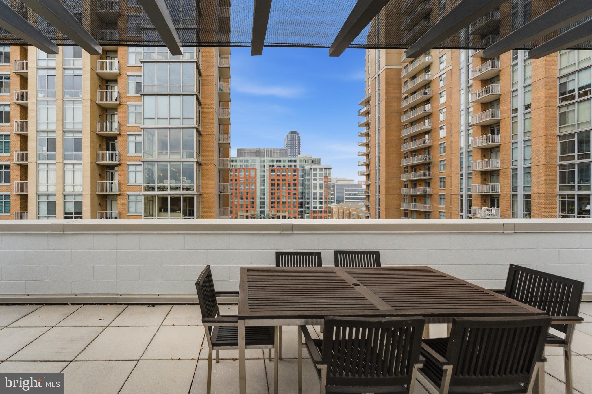 RESTON TOWN CENTER - Residential