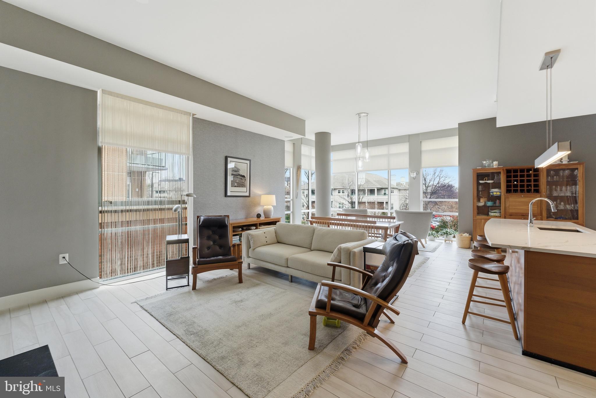 RESTON TOWN CENTER - Residential