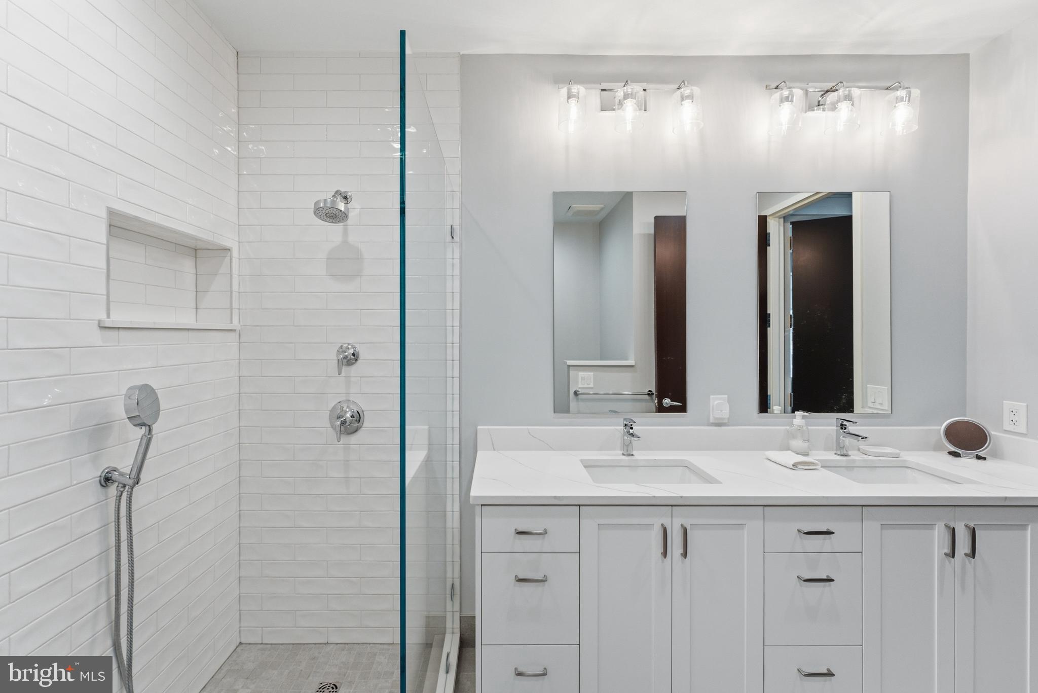 RESTON TOWN CENTER - Residential