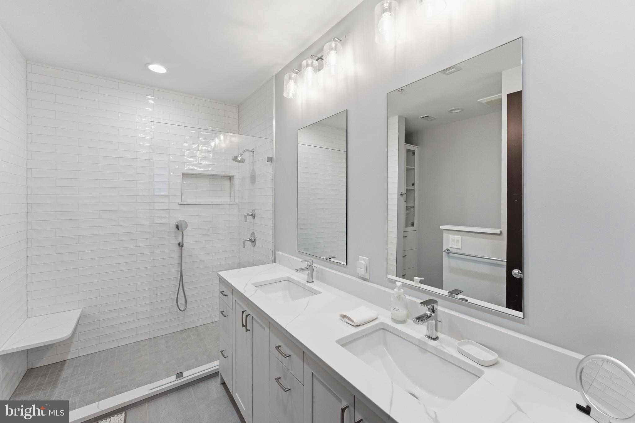 RESTON TOWN CENTER - Residential