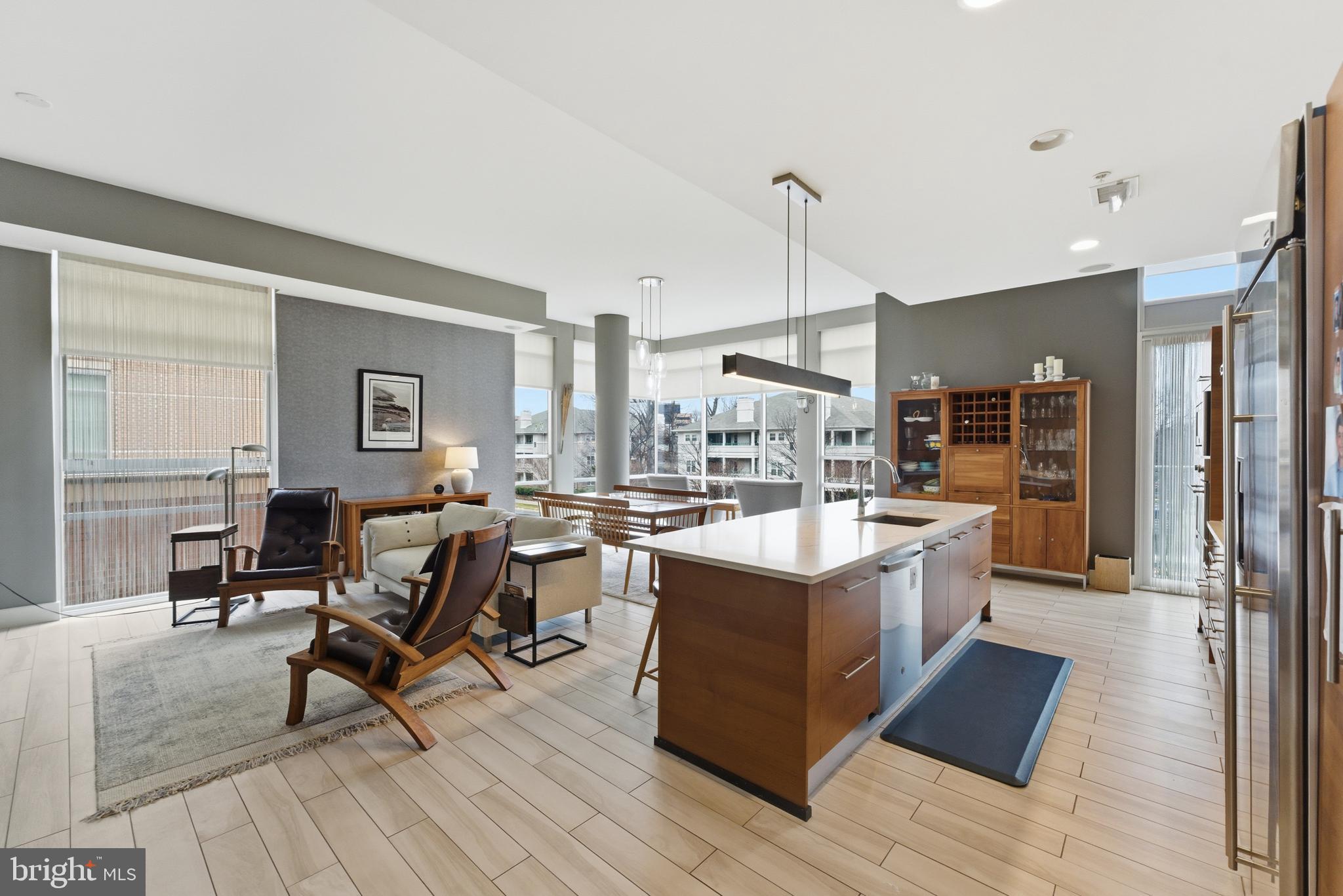 RESTON TOWN CENTER - Residential