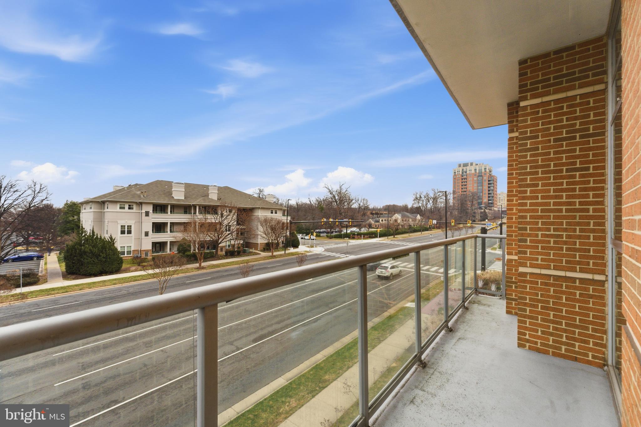 RESTON TOWN CENTER - Residential