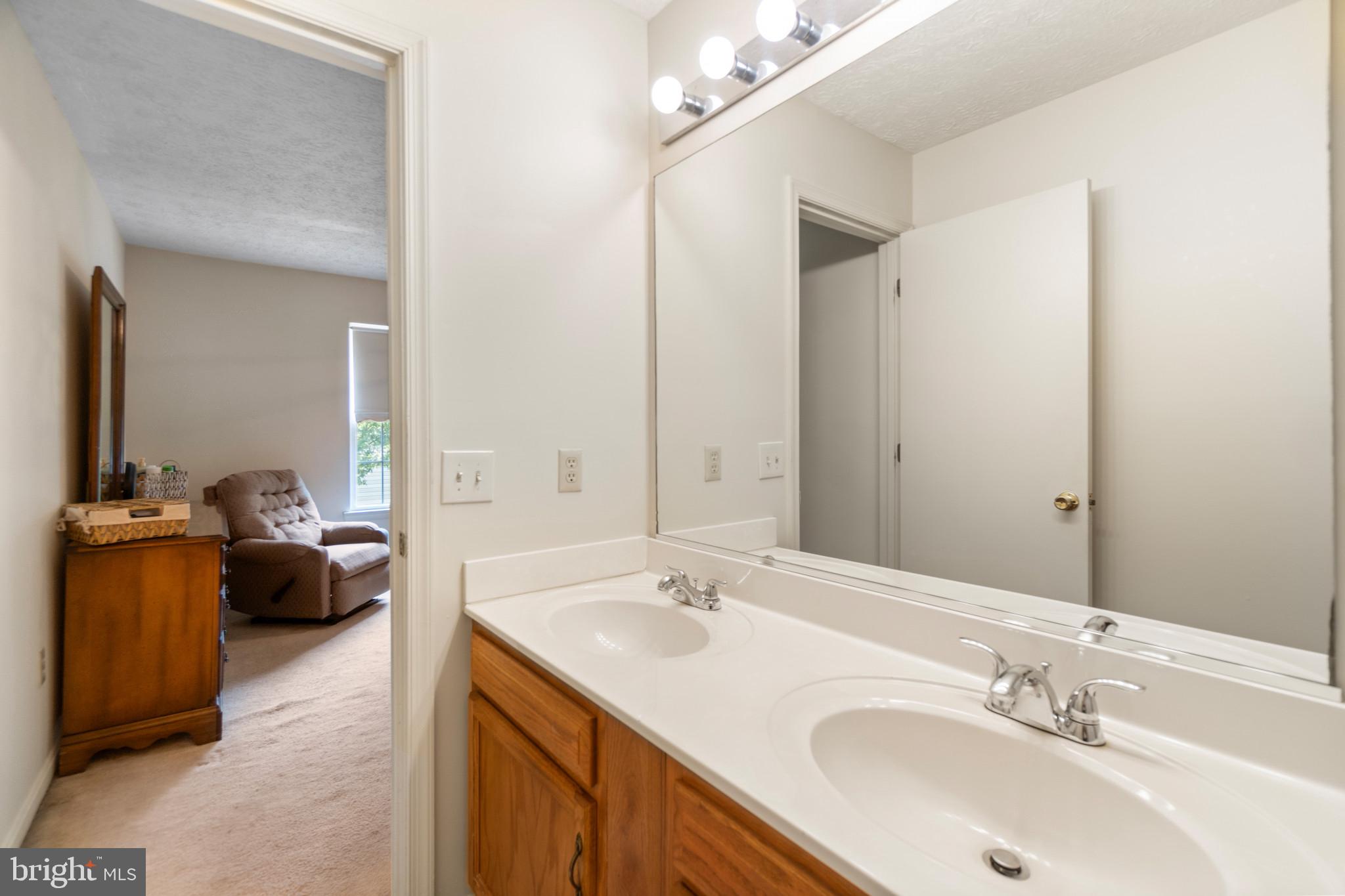 OXFORD LANDING - Residential