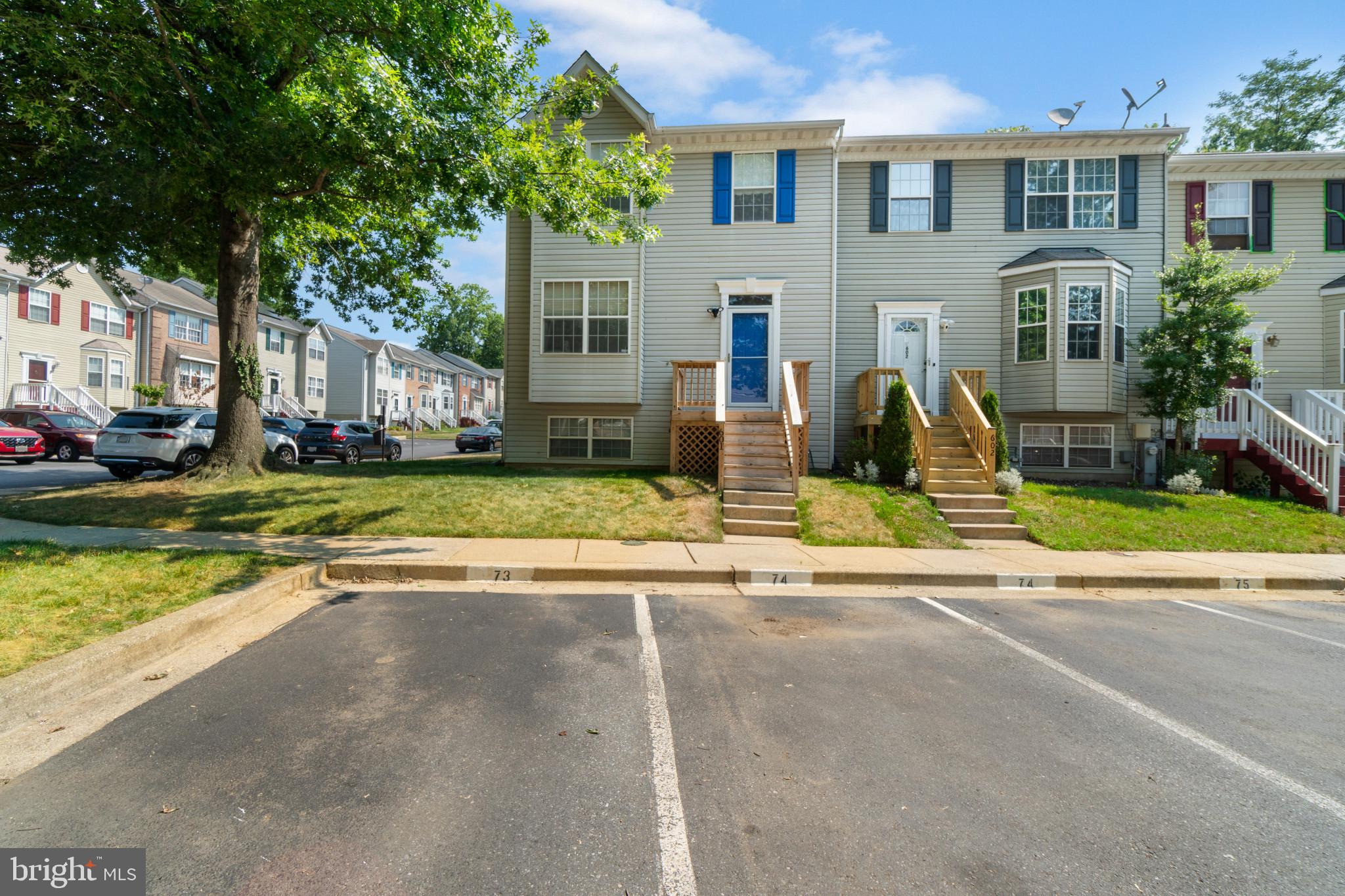 OXFORD LANDING - Residential