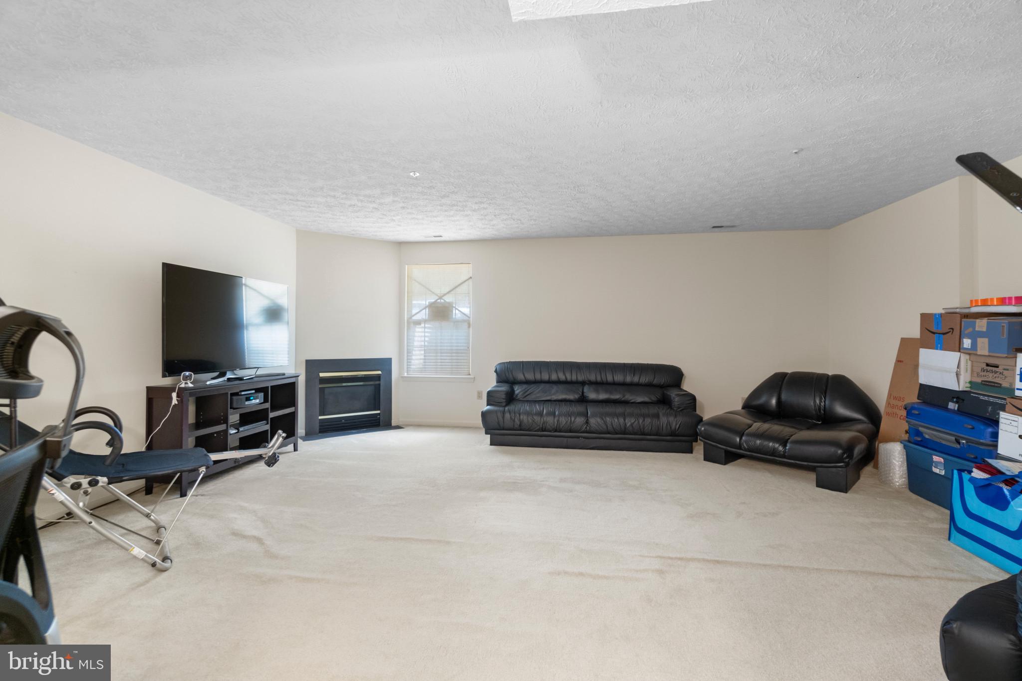 OXFORD LANDING - Residential