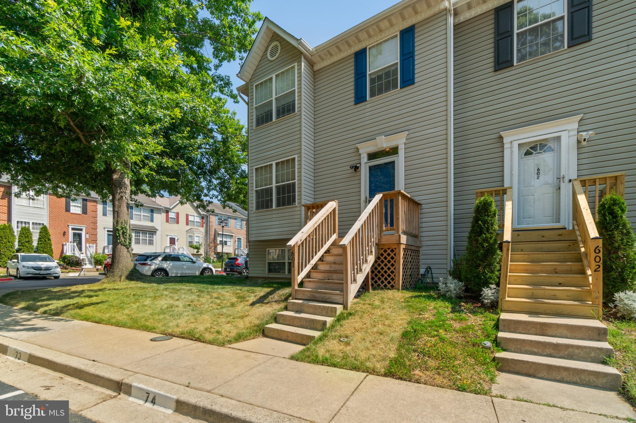 OXFORD LANDING - Residential