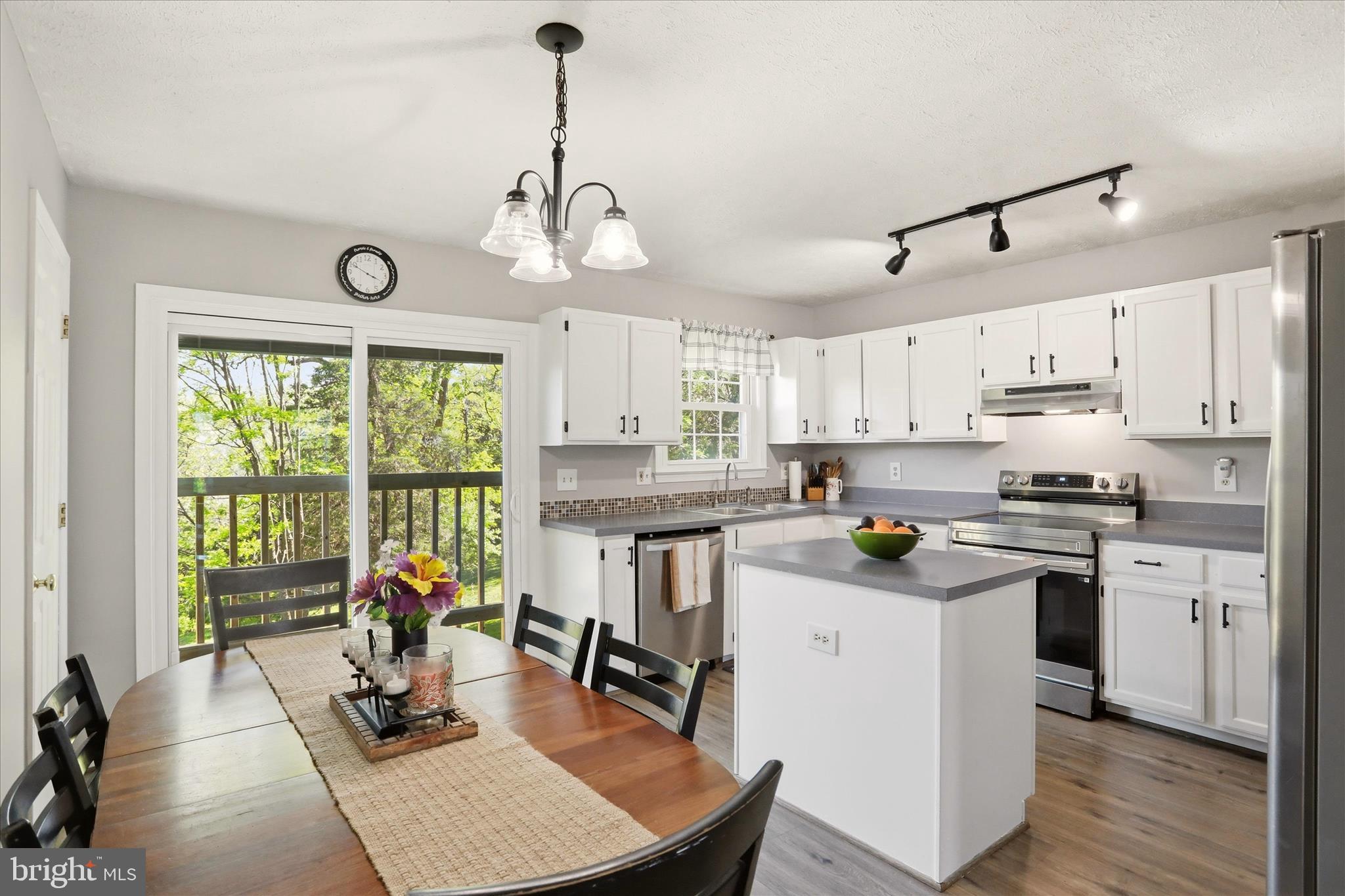 APPLE MT LAKE - Residential