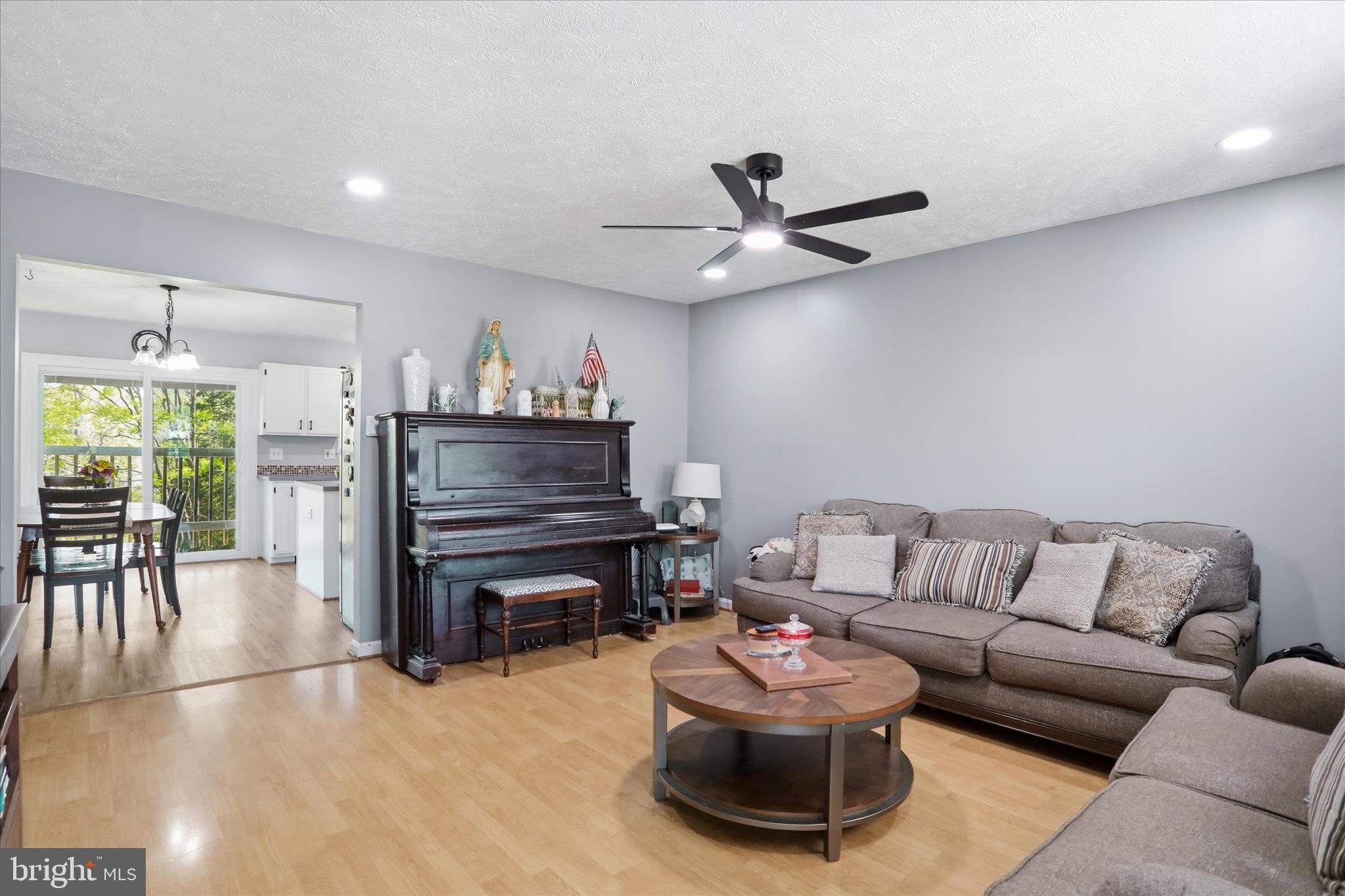 APPLE MT LAKE - Residential