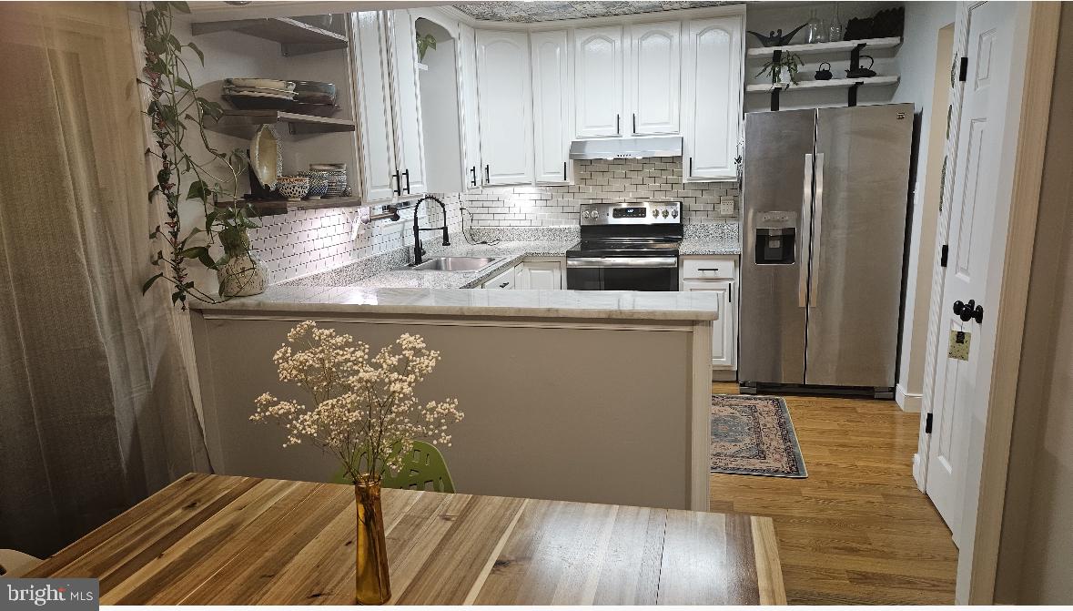 KIMBERLY WOODS VILLAGE - Residential