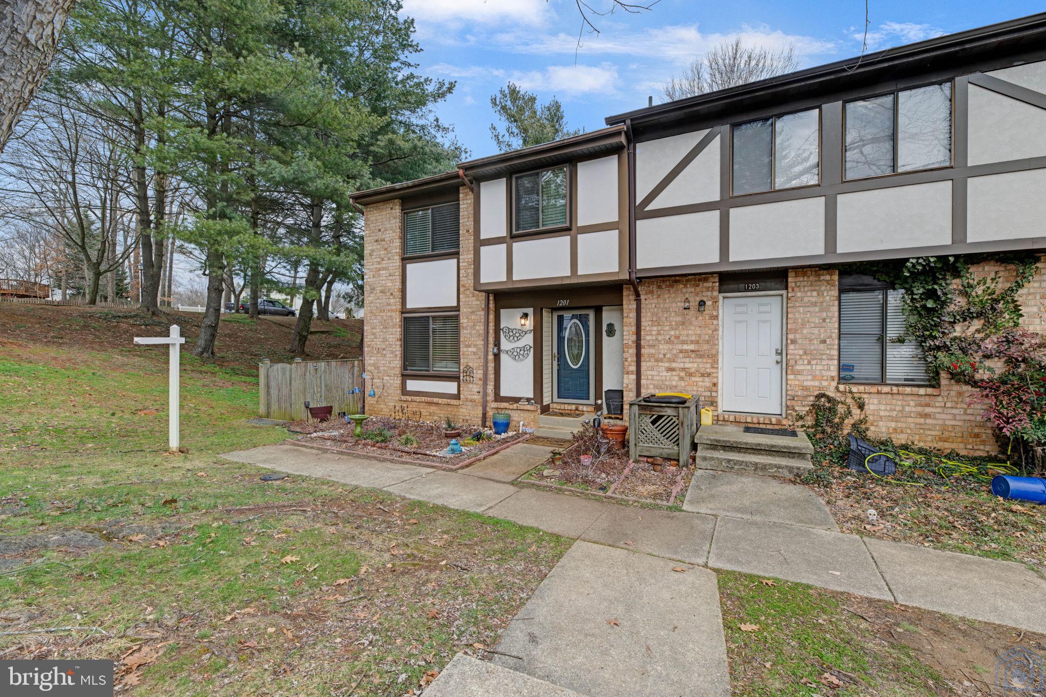 KIMBERLY WOODS VILLAGE - Residential