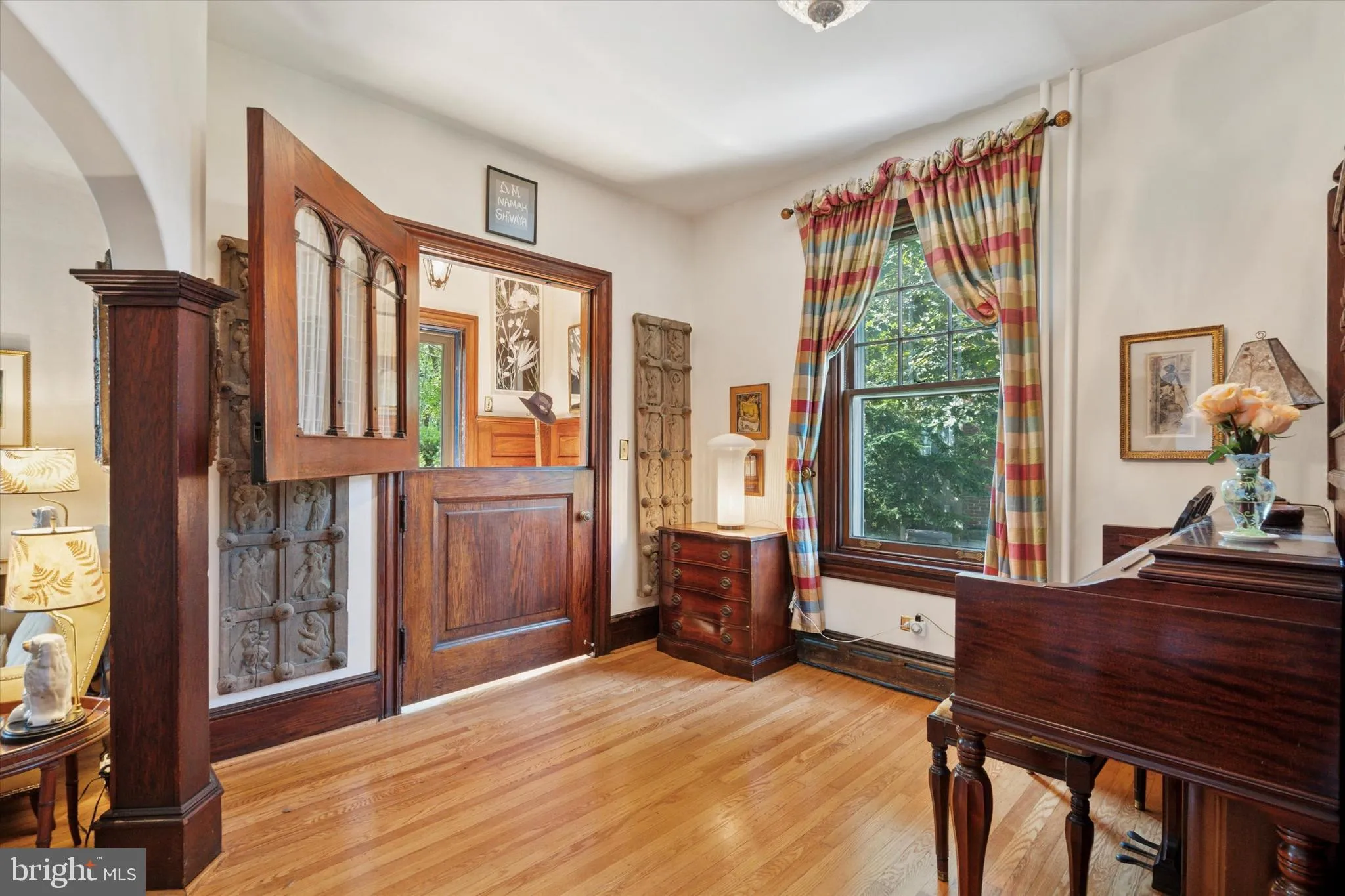 Elkins Park, Pennsylvania 19027, United States, 6 Bedrooms Bedrooms, ,4 BathroomsBathrooms,Residential,Contingent,155346