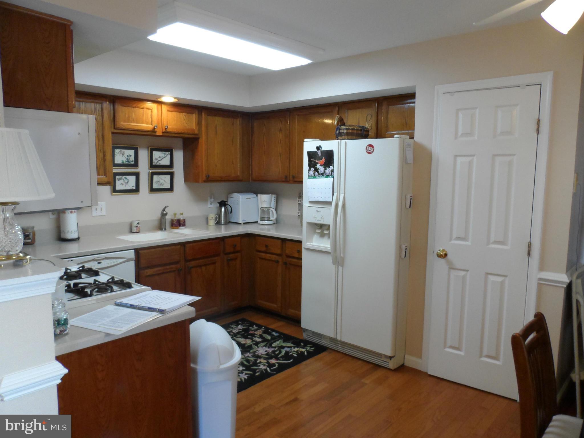 POTOMAC LAKES - Residential Lease