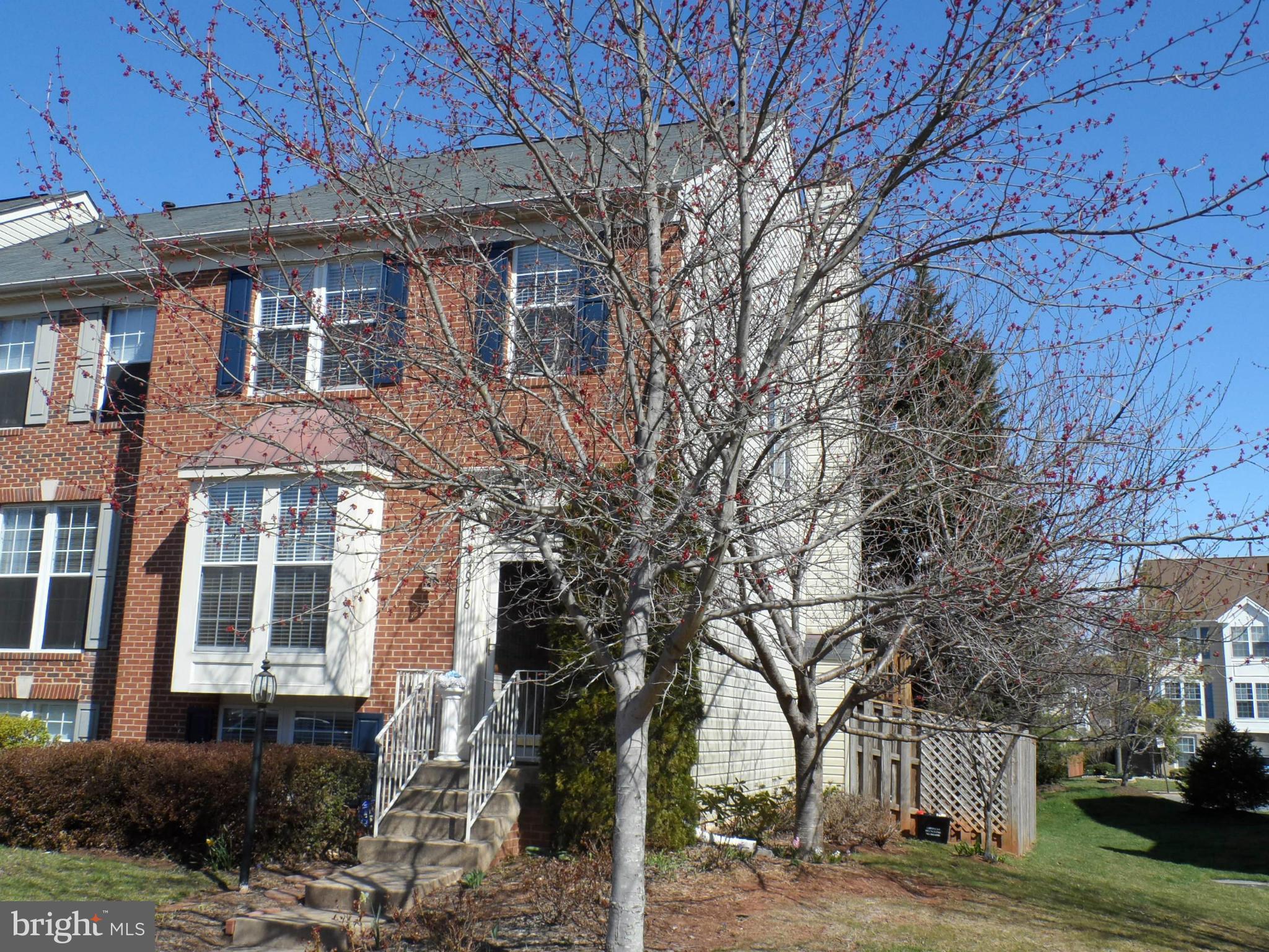 POTOMAC LAKES - Residential Lease