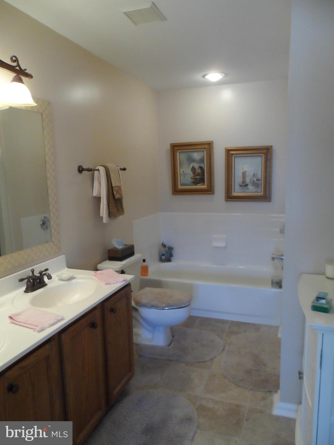 POTOMAC LAKES - Residential Lease