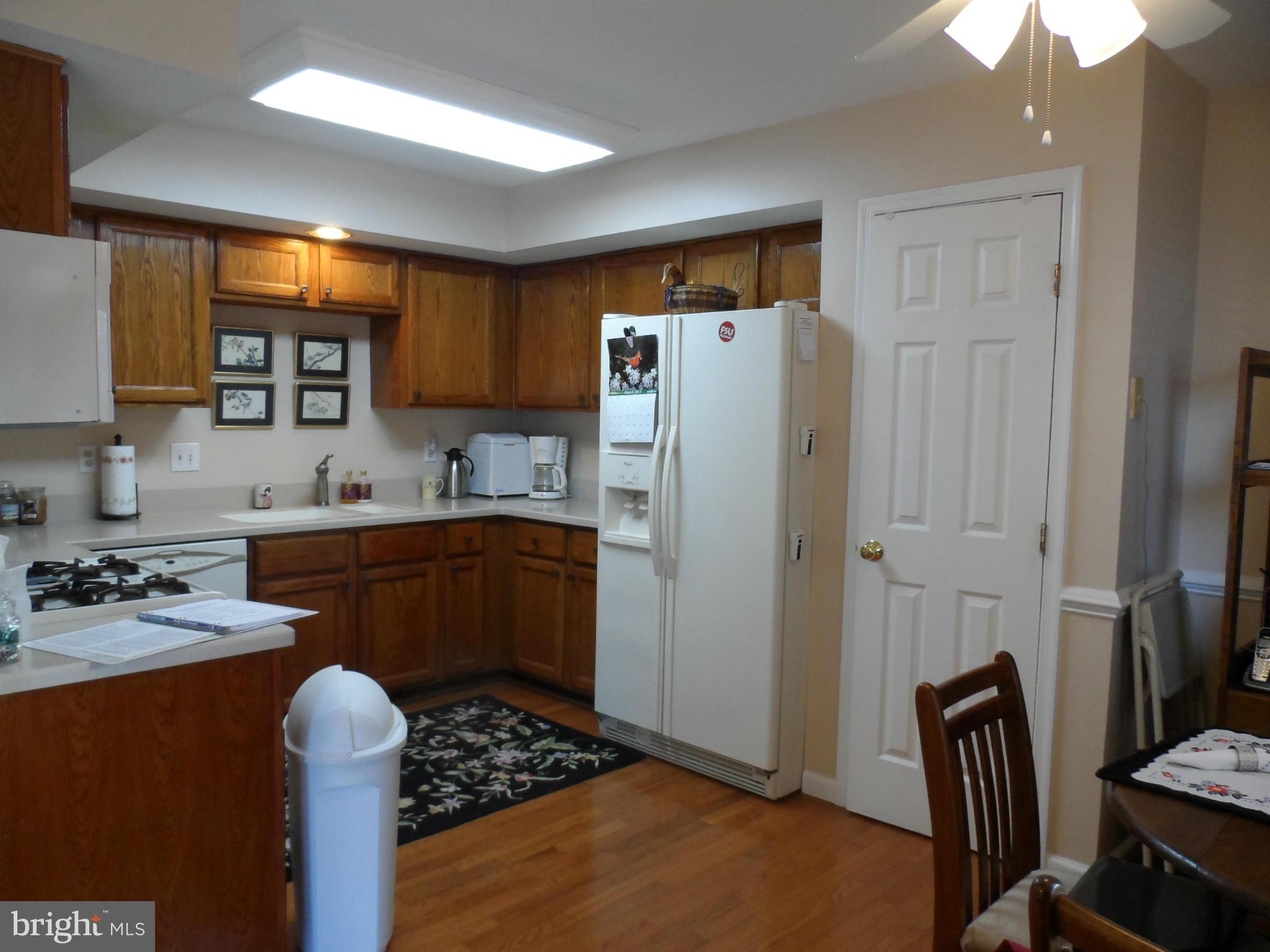 POTOMAC LAKES - Residential Lease