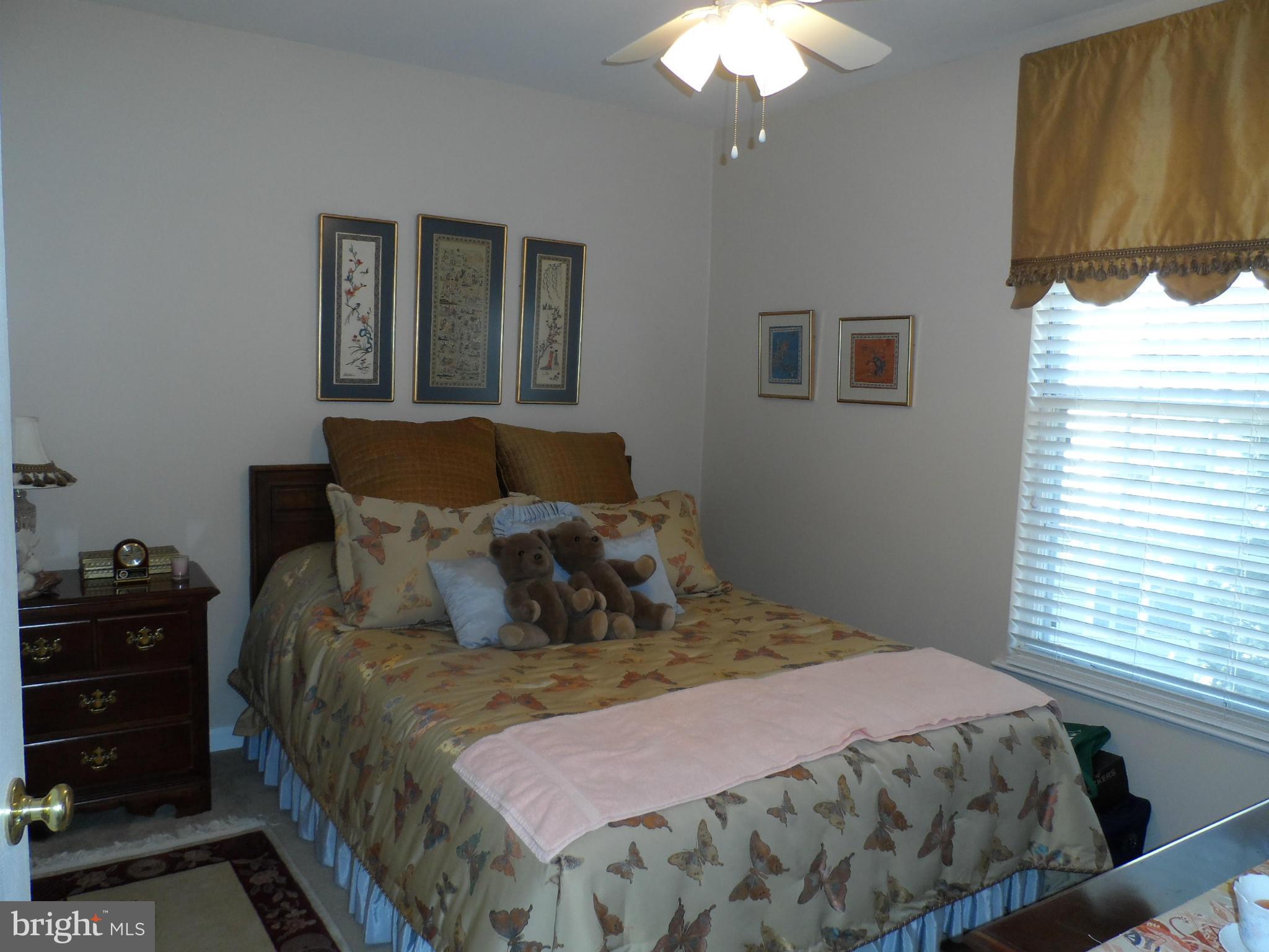 POTOMAC LAKES - Residential Lease