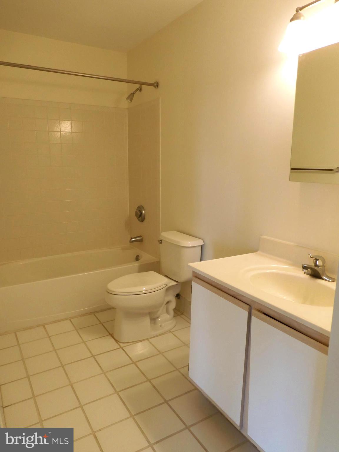 LIGHTHOUSE POINT EAST - Residential