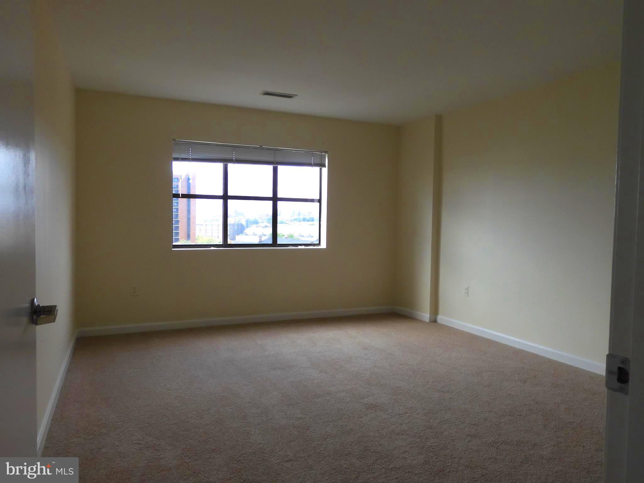 LIGHTHOUSE POINT EAST - Residential