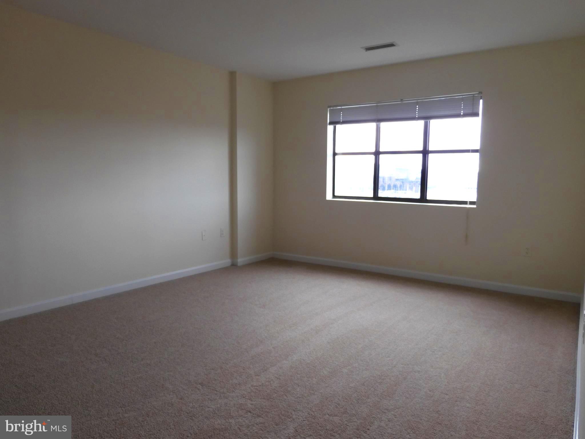 LIGHTHOUSE POINT EAST - Residential