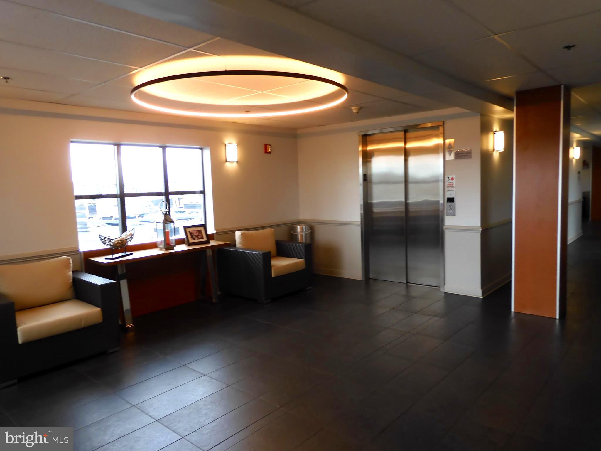 LIGHTHOUSE POINT EAST - Residential