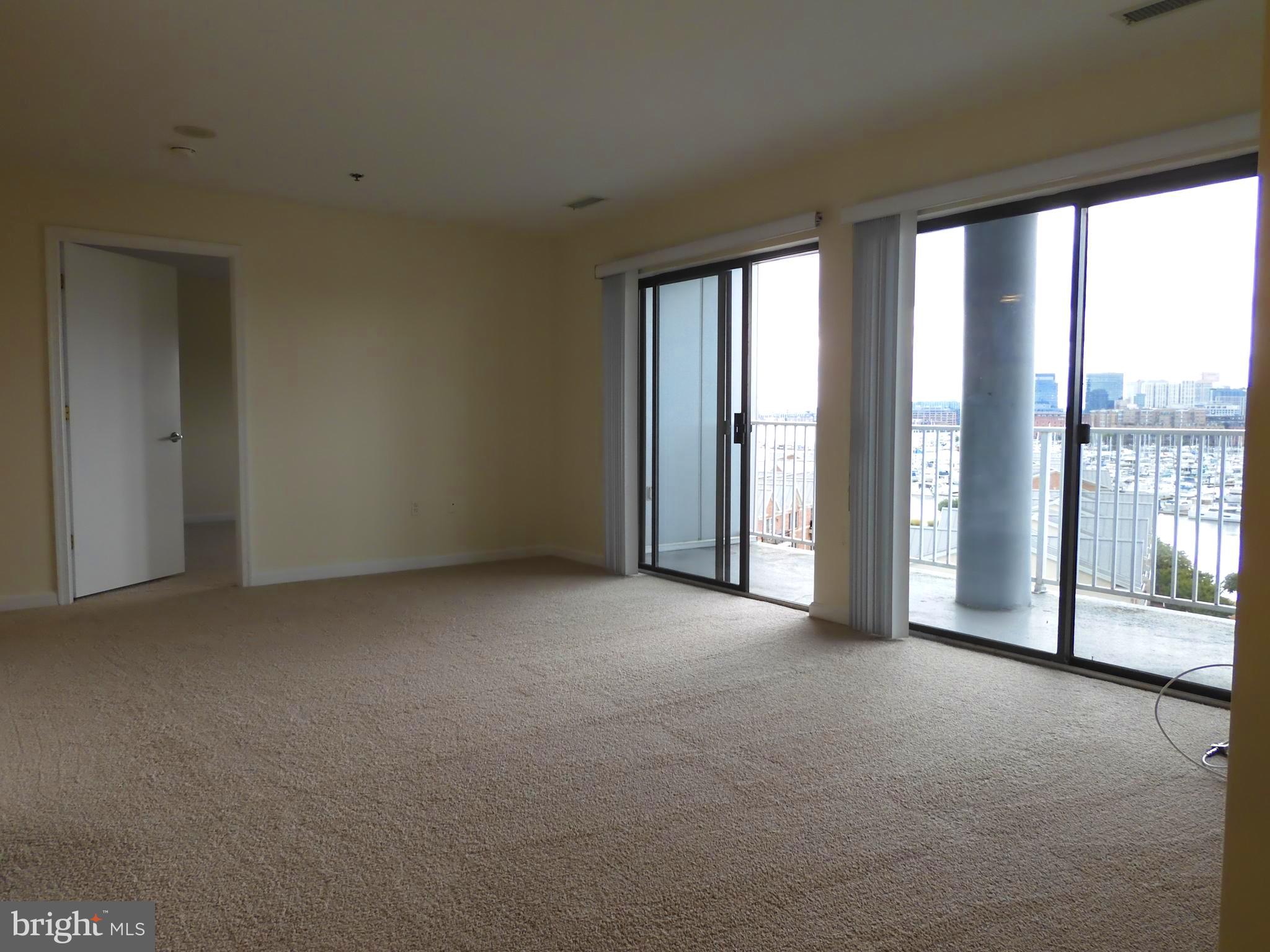 LIGHTHOUSE POINT EAST - Residential