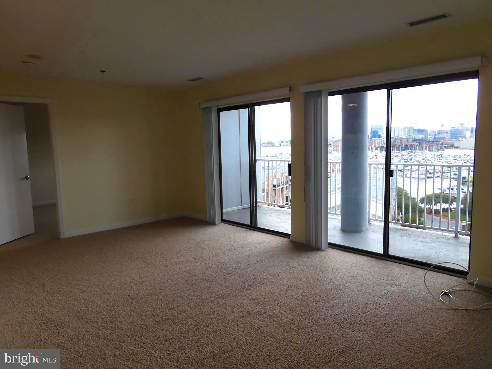 LIGHTHOUSE POINT EAST - Residential