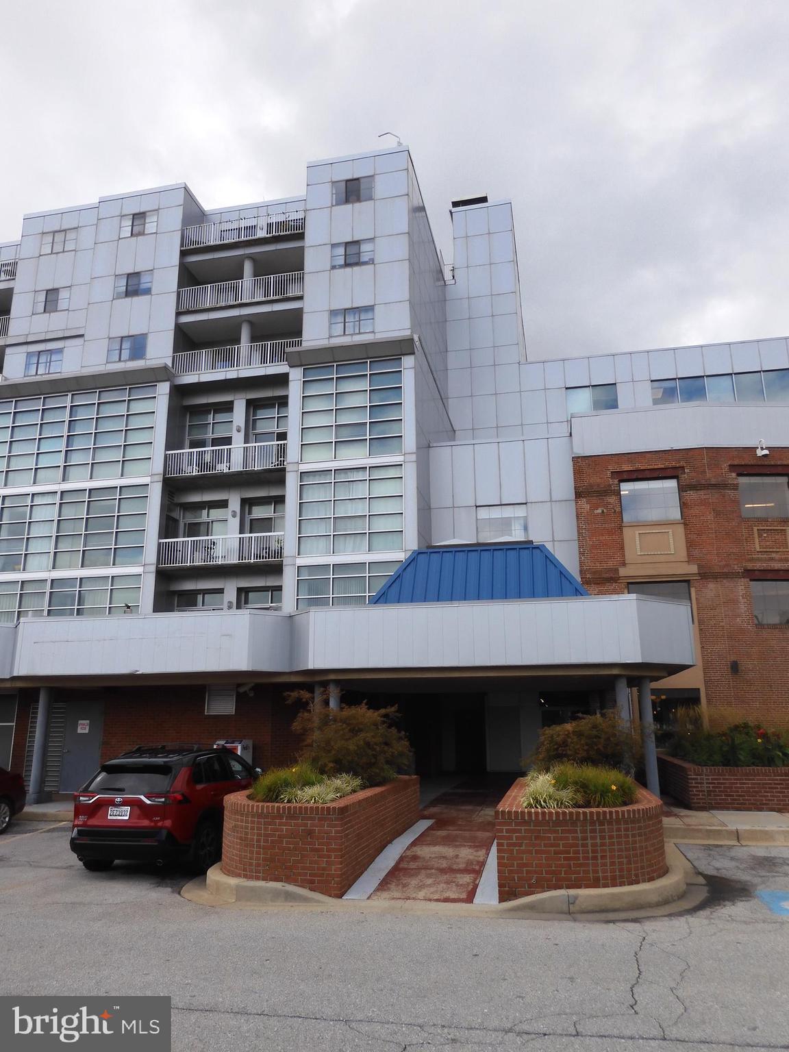 LIGHTHOUSE POINT EAST - Residential