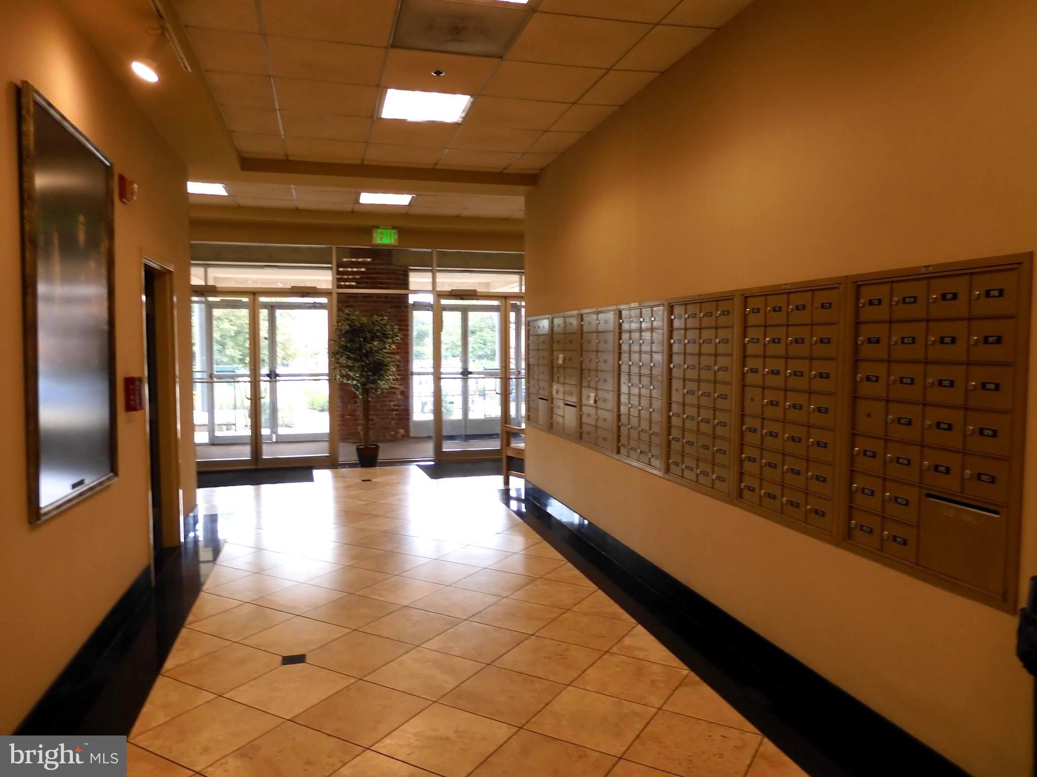 LIGHTHOUSE POINT EAST - Residential