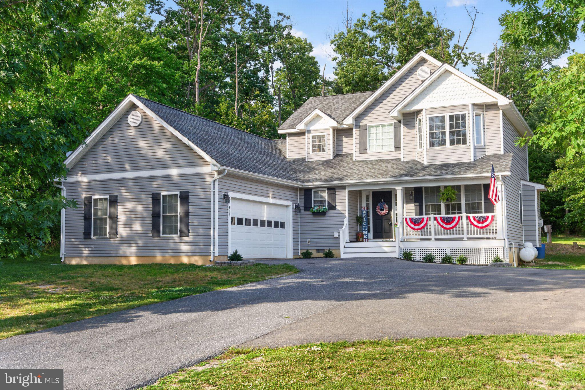 406 WOODLAND DRIVE