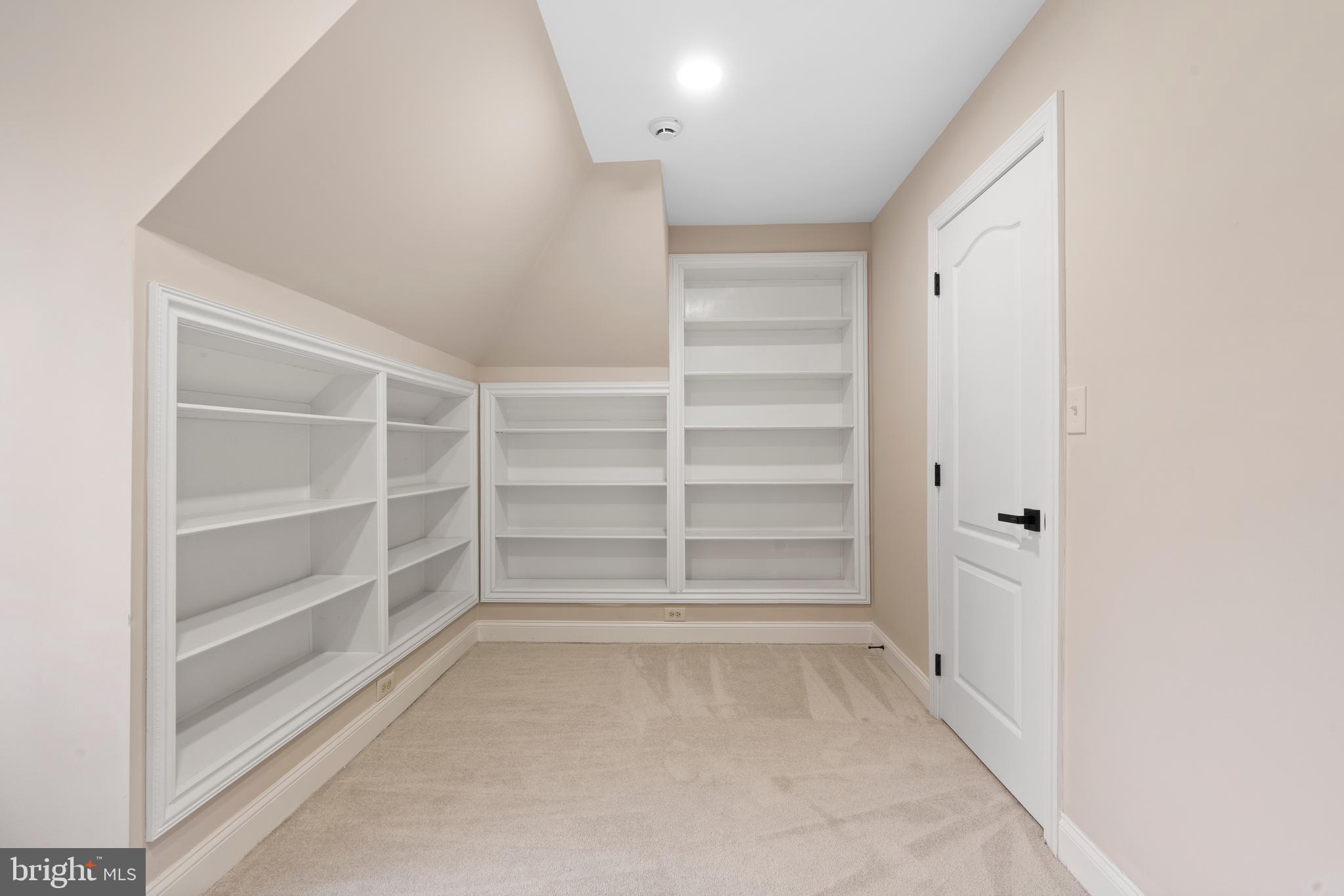 ALLEE ESTATES - Residential