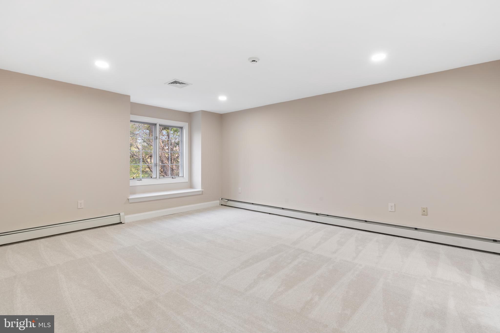 ALLEE ESTATES - Residential