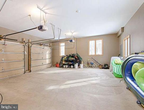 LAKEVIEW ESTATES - Residential