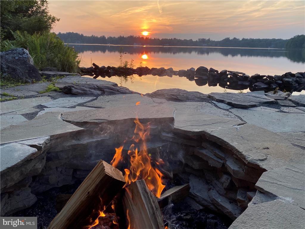 LAKEVIEW ESTATES - Residential