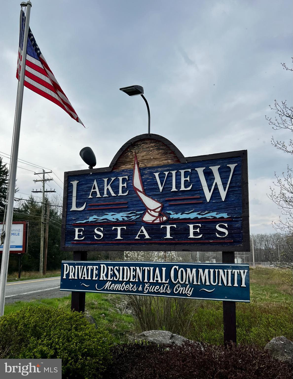 LAKEVIEW ESTATES - Residential
