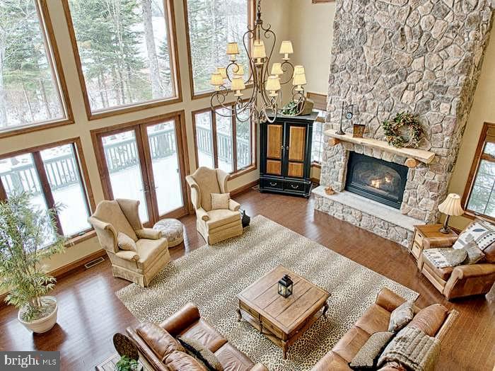 LAKEVIEW ESTATES - Residential